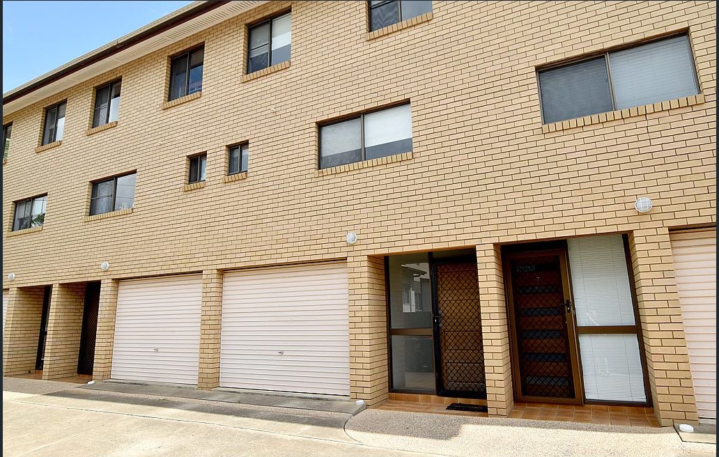 3 bedrooms Apartment / Unit / Flat in 6/36 Kent Street WEST GLADSTONE QLD, 4680