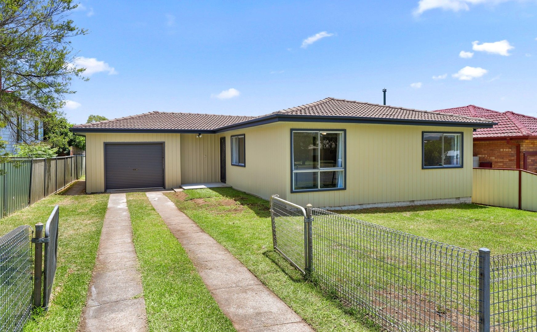 3 bedrooms House in 12 Ruth White Avenue MUSWELLBROOK NSW, 2333