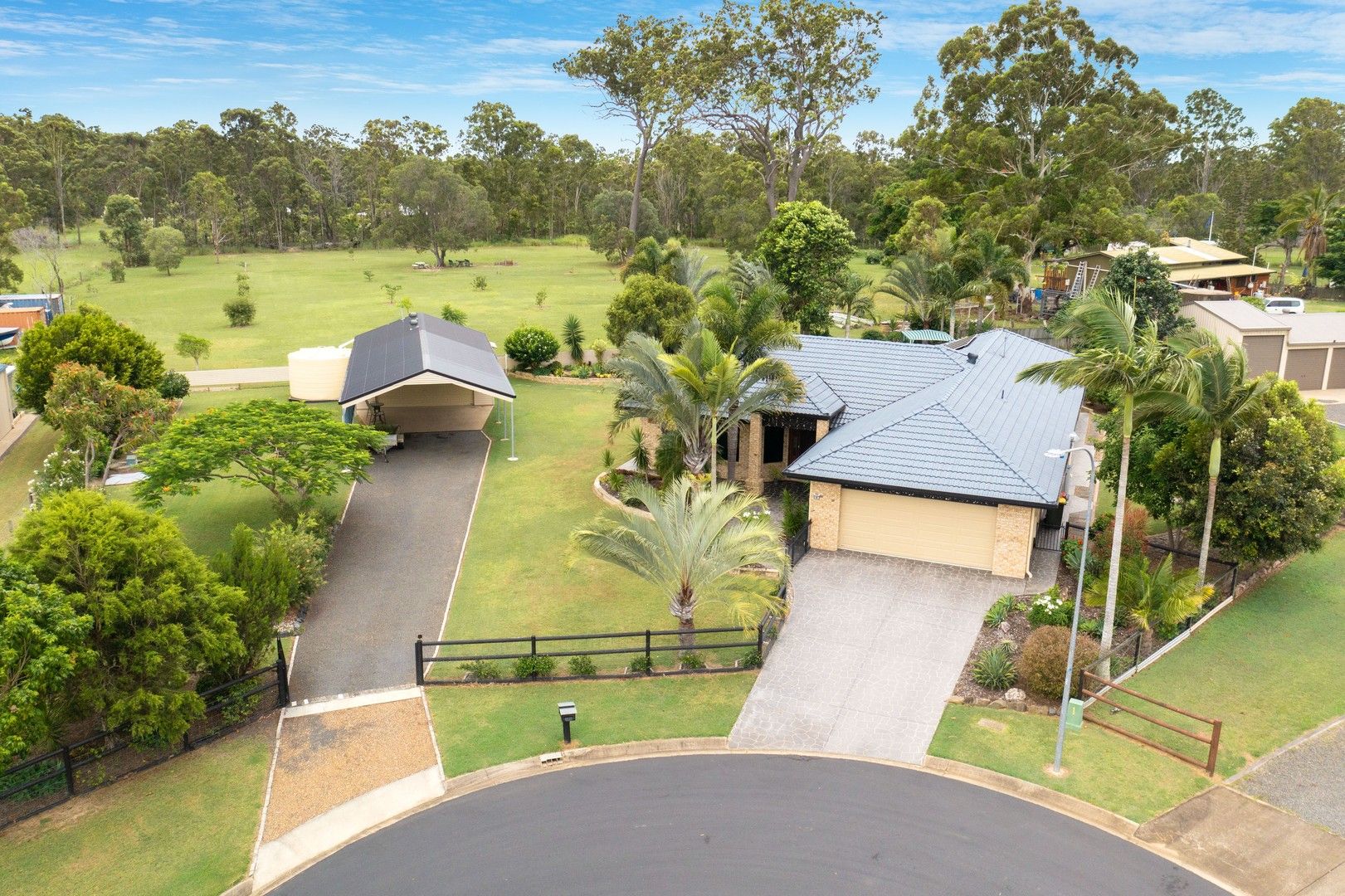 4 bedrooms House in 14 JARRAH COURT BURRUM HEADS QLD, 4659