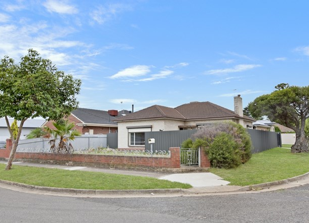 11 Third Avenue, Seaton SA 5023