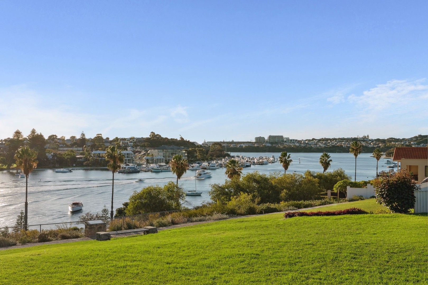 2 bedrooms Apartment / Unit / Flat in 4/43 Preston Point Road EAST FREMANTLE WA, 6158