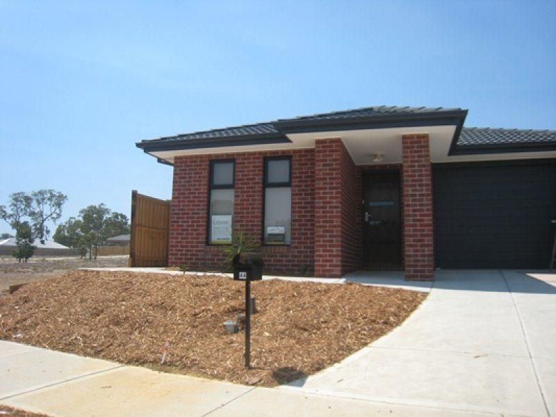 3 bedrooms House in 44 Aylesbury Boulevard DOREEN VIC, 3754