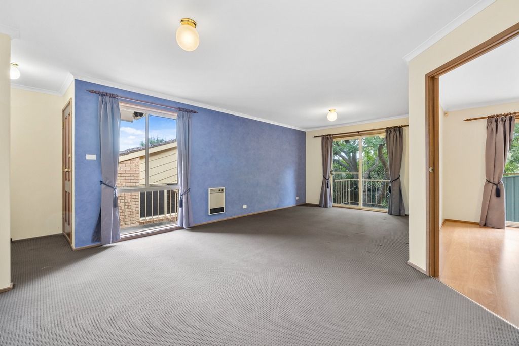 11/11 Derrington Crescent, Bonython ACT 2905, Image 2