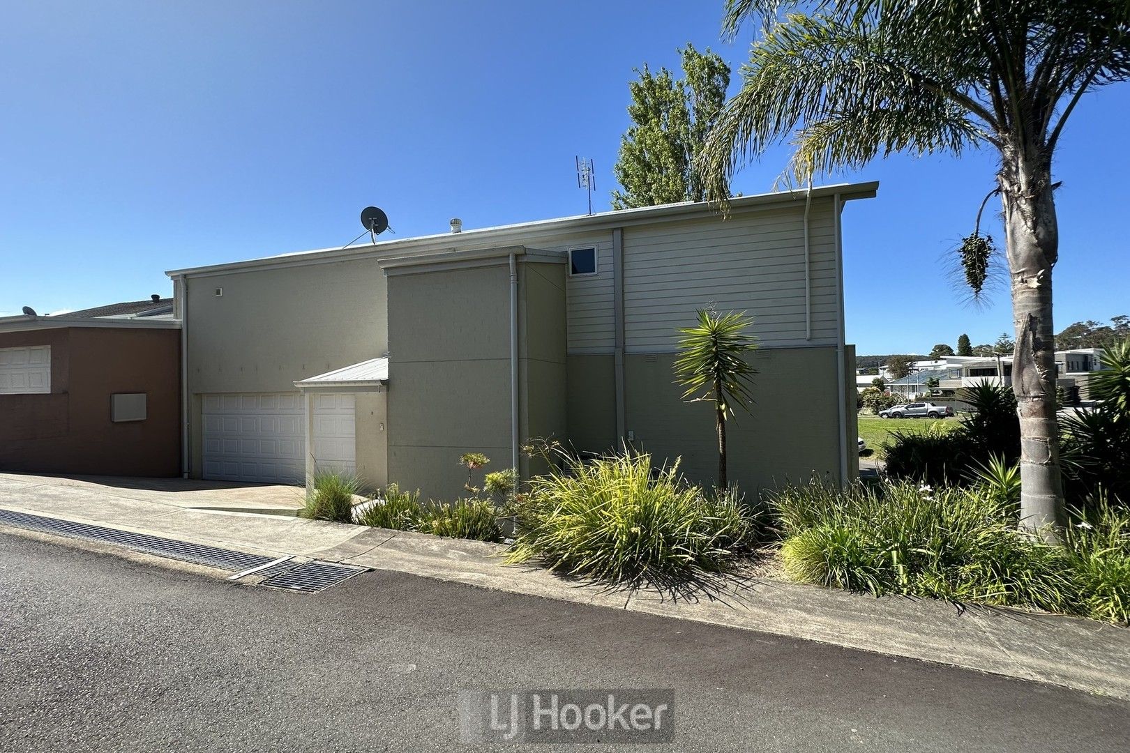 3 bedrooms Terrace in 3/40 Allambee Place VALENTINE NSW, 2280