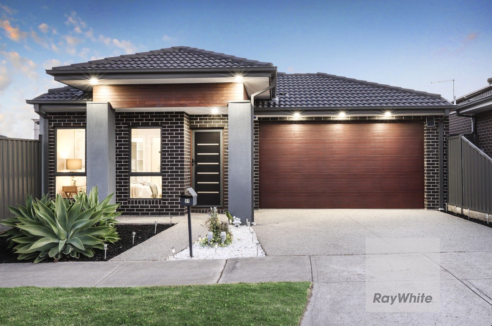 37 Luster Circuit, Greenvale VIC 3059, Image 0