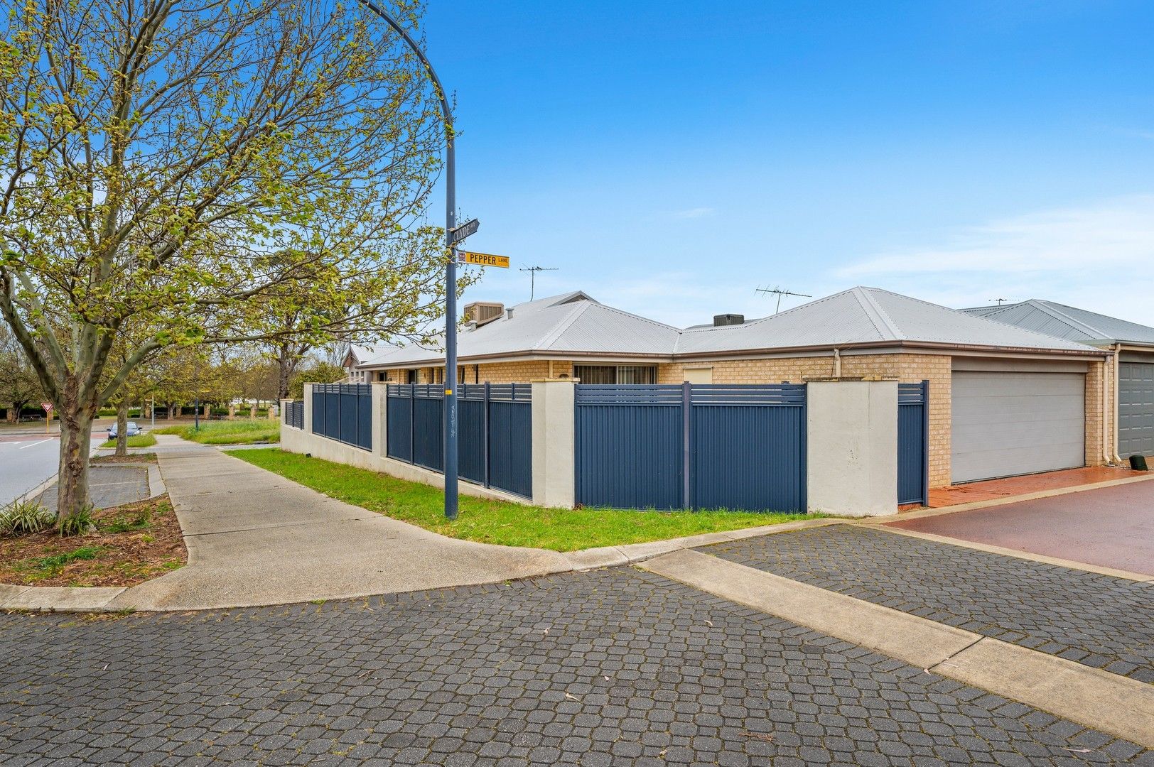 2 bedrooms House in 2 Linott Close BALDIVIS WA, 6171