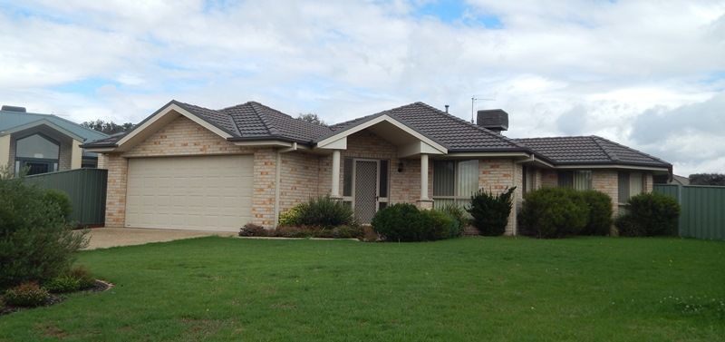 35 Robbins Drive, East Albury NSW 2640, Image 0