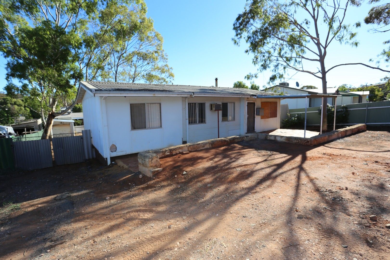 3 bedrooms House in 41 Acacia Road KAMBALDA EAST WA, 6442