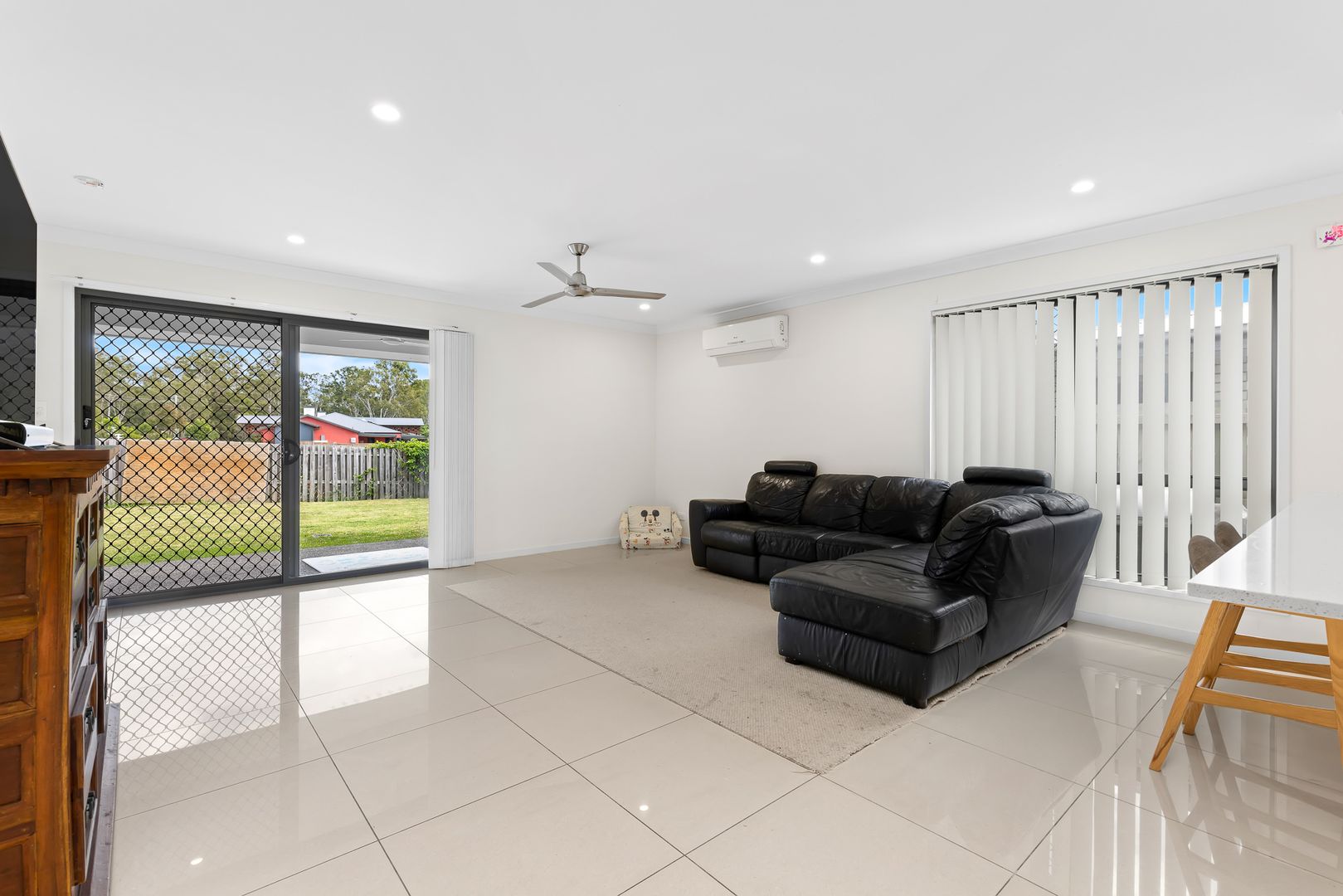 6 Tabitha Court, Bahrs Scrub QLD 4207, Image 2