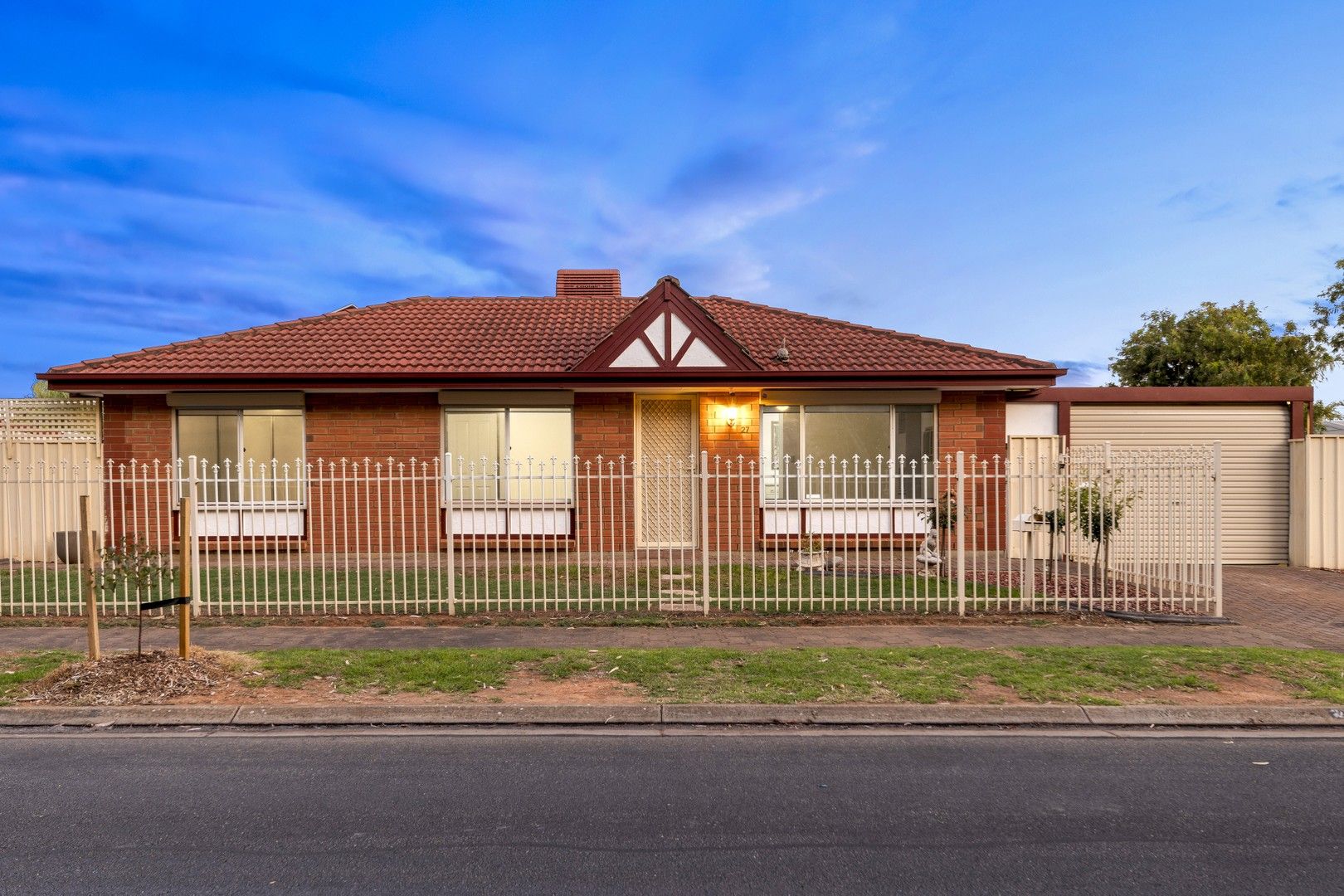 3 bedrooms House in 27 Beadell Street BURTON SA, 5110