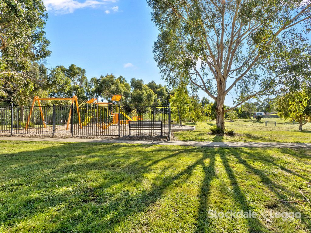 9 Floraston Drive, Leongatha VIC 3953, Image 2