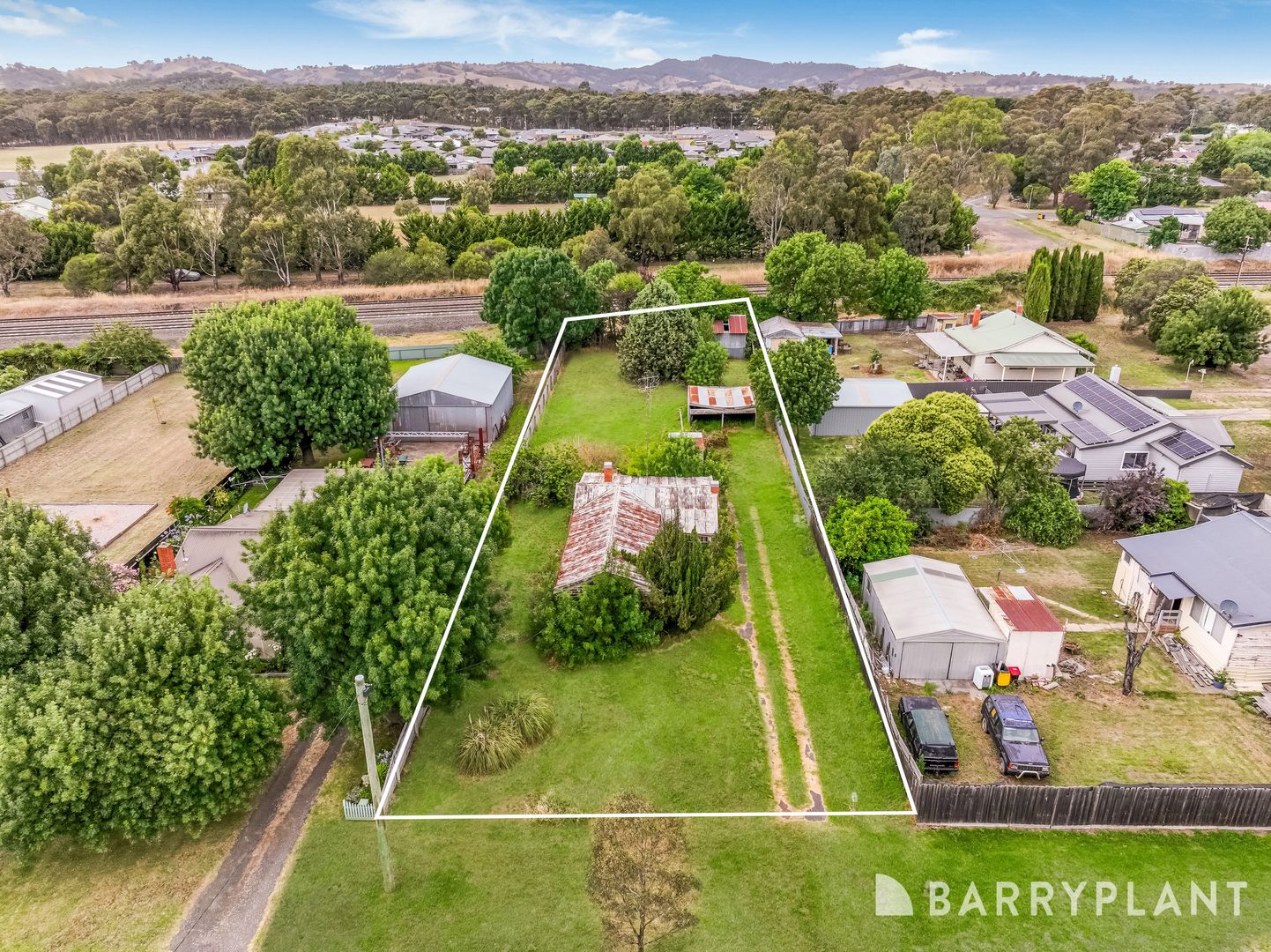 22 Sutherland Street, Broadford VIC 3658, Image 1