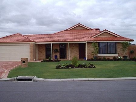 4 bedrooms House in 20 Figtree Drive CANNING VALE WA, 6155