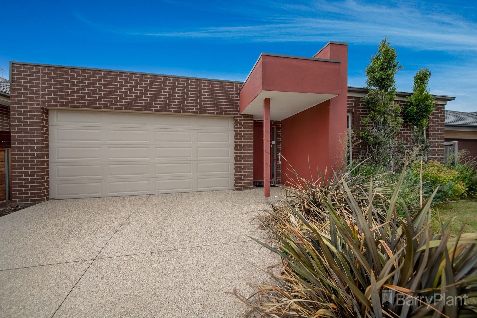 4 bedrooms House in 10 Curran Drive OFFICER VIC, 3809