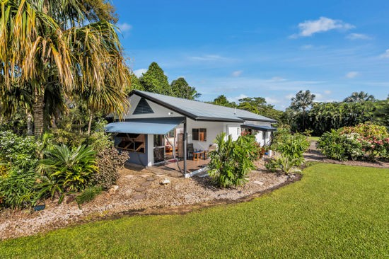 328 Etty Bay Road, Etty Bay QLD 4858