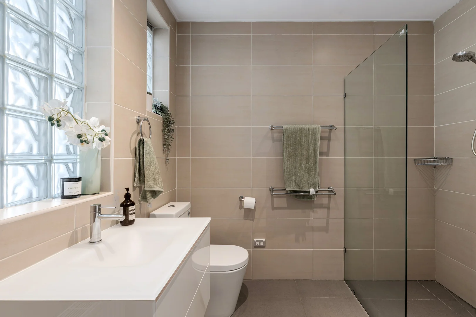 Additional image 9 of 1/18 Ellesmere Road, Windsor VIC 3181