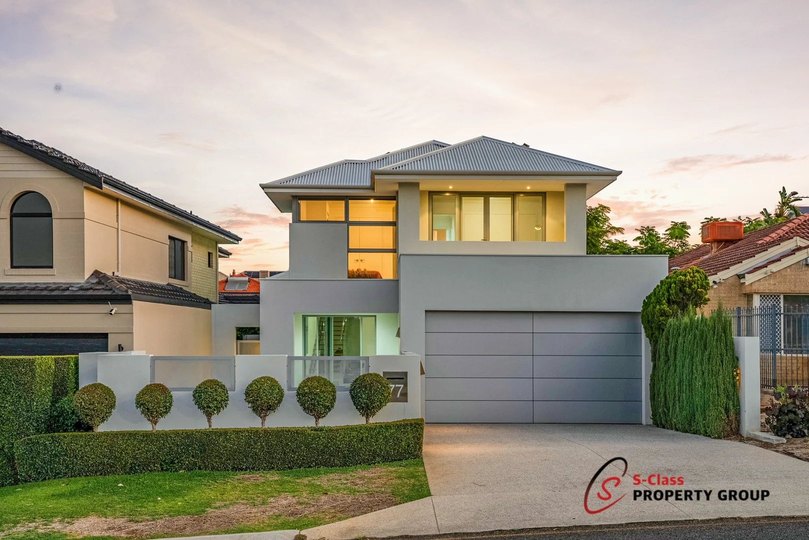 77 Hope Avenue, Salter Point WA 6152