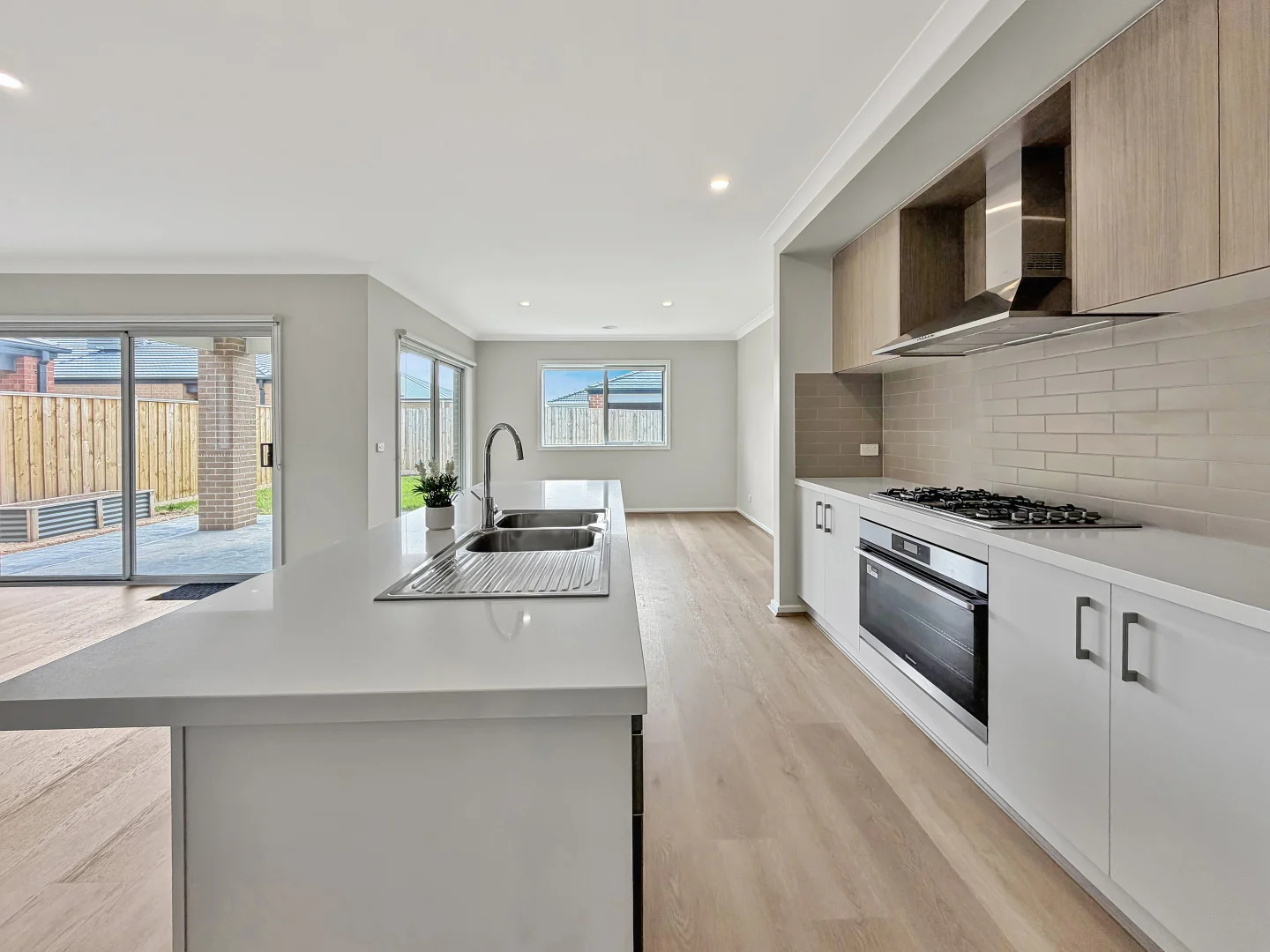 Additional image 2 of 98 Mandalay Avenue, Armstrong Creek VIC 3217