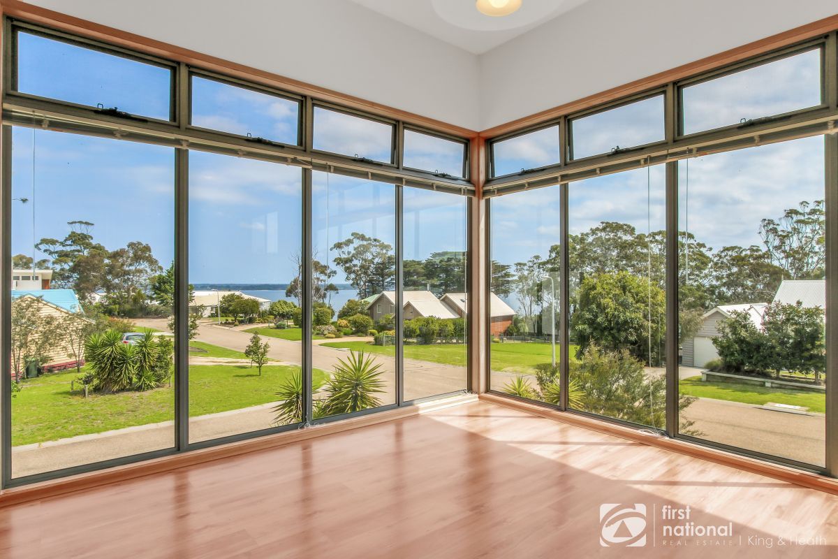 19 Leighton Bay Drive, Metung VIC 3904, Image 2