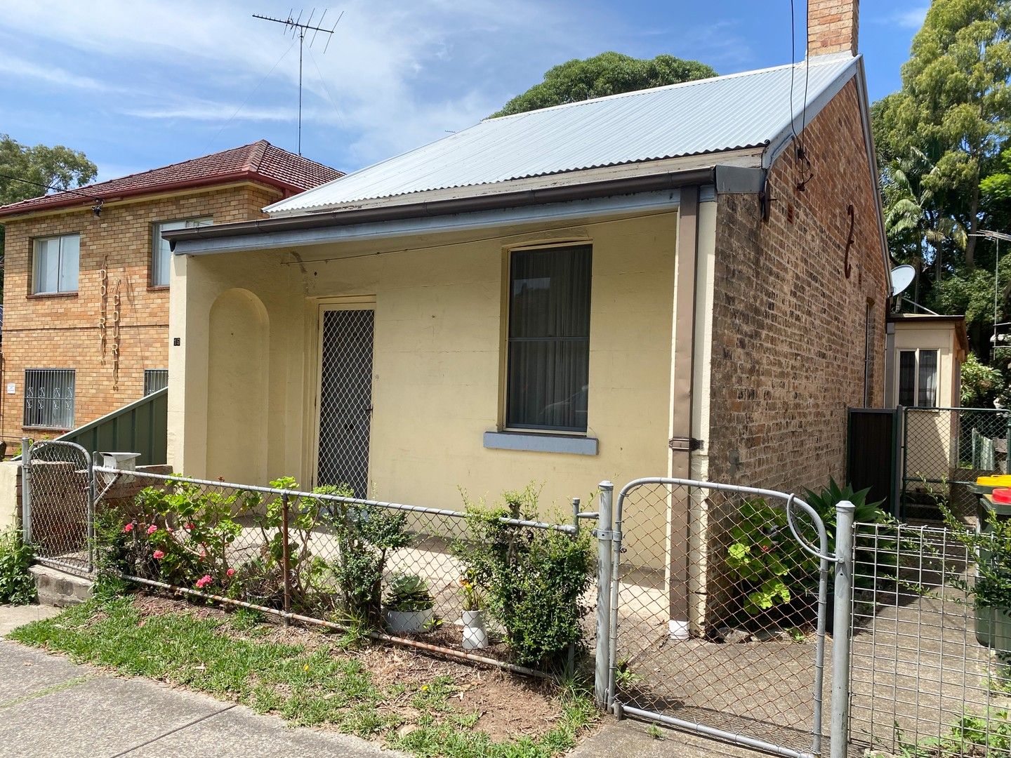 2 bedrooms House in 19 Warialda Street KOGARAH NSW, 2217