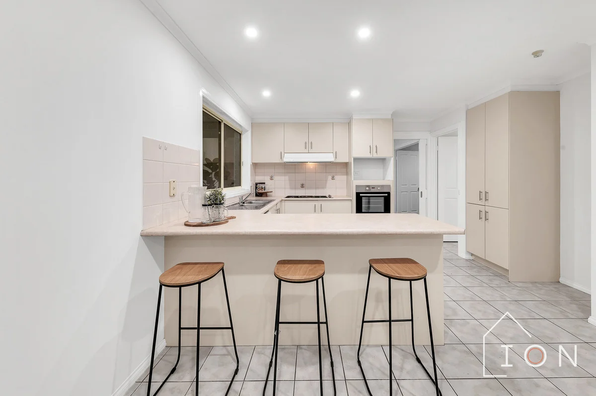 Additional image 8 of 2 Meredith Close, Narre Warren South VIC 3805