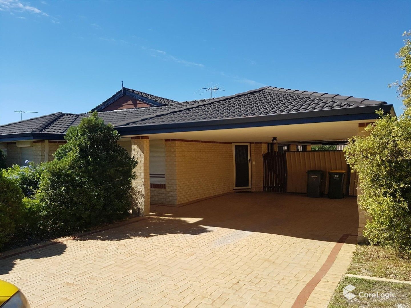 4 bedrooms House in 5 Grassy Way QUINNS ROCKS WA, 6030