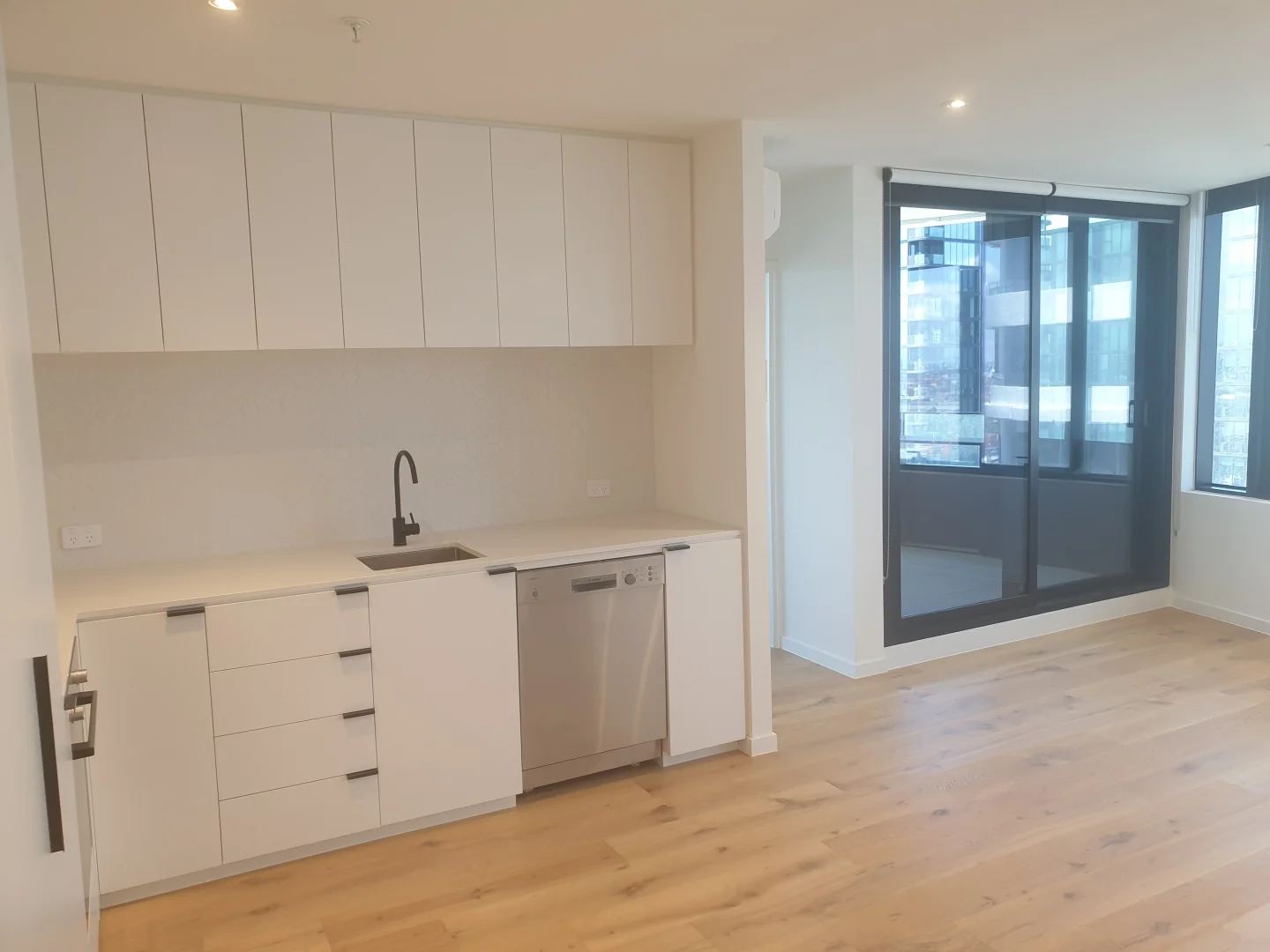 Additional image 2 of 1006/8 Hallenstein Street, Footscray VIC 3011