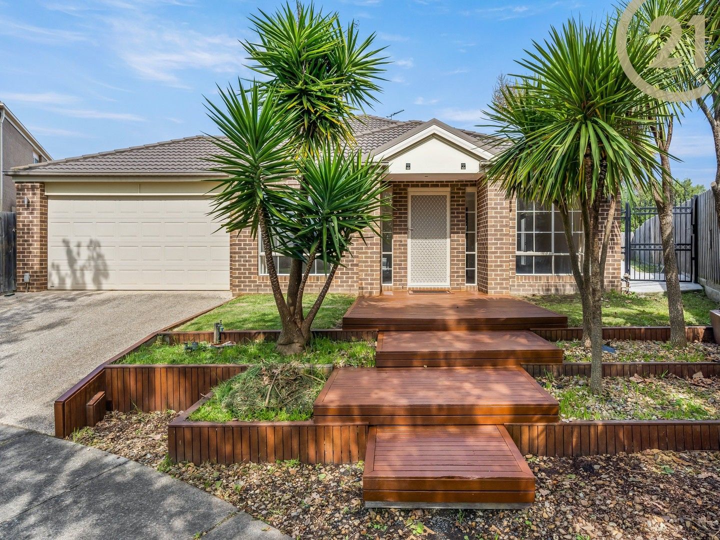 4 bedrooms House in 8 Trafalgar Court NARRE WARREN SOUTH VIC, 3805
