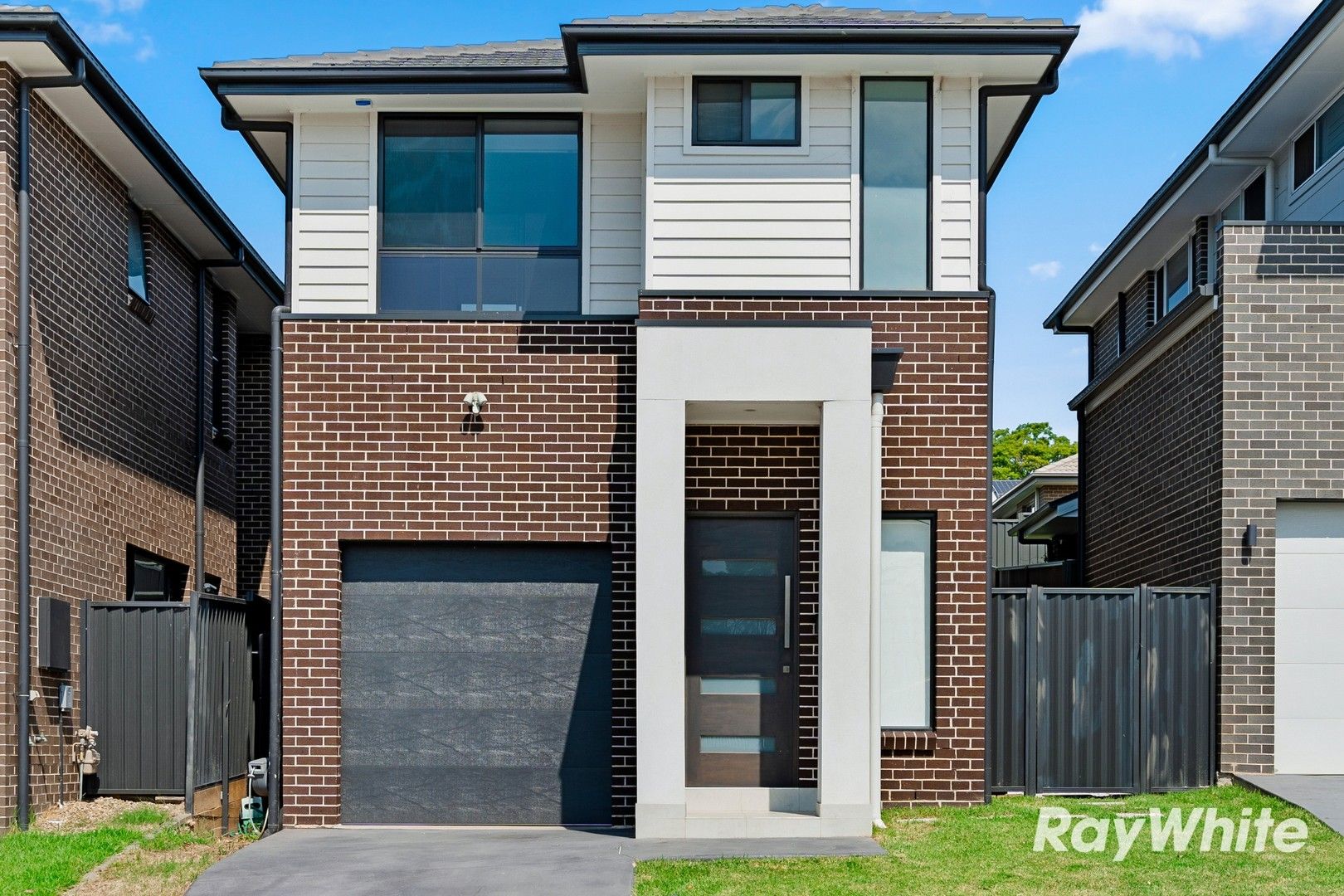 4 bedrooms House in 8 Yusen Street (Grantham Farm) RIVERSTONE NSW, 2765
