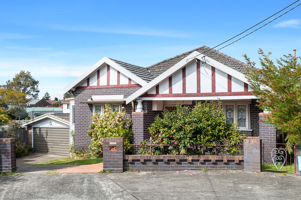 10 Stoke Avenue, Marrickville NSW 2204, Image 0