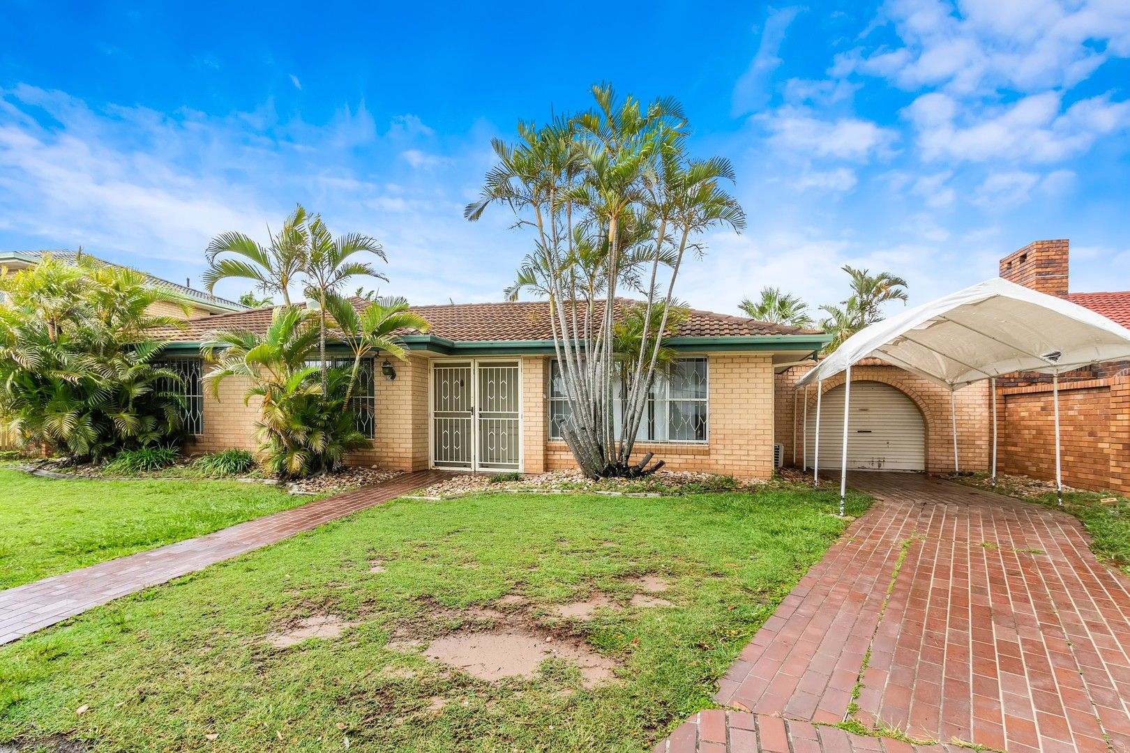 3 bedrooms House in 41 Meadowlands Road CARINDALE QLD, 4152