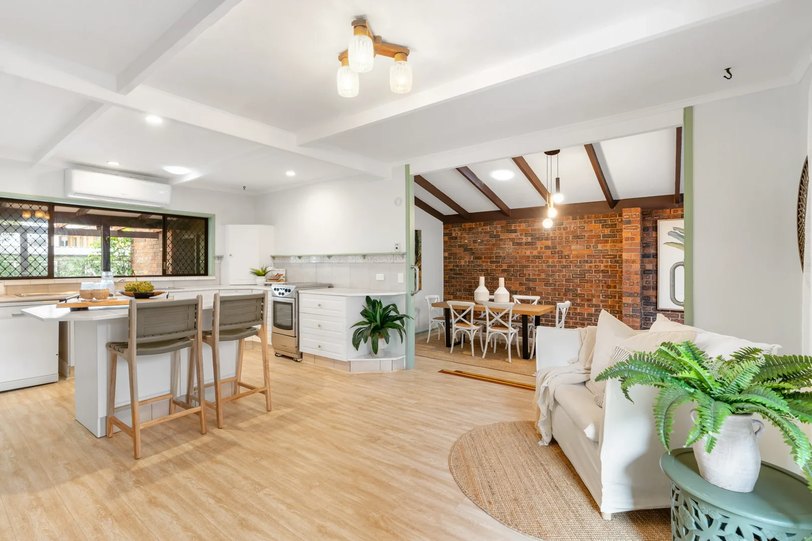 Additional image 8 of 6 Golden Crescent, Southport QLD 4215