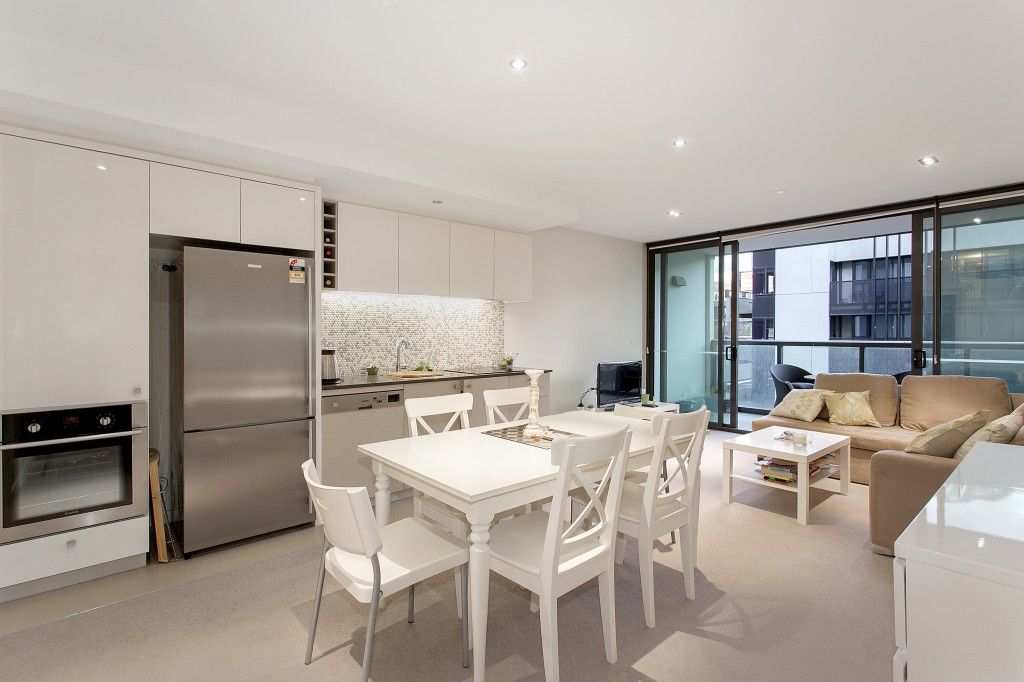 6H/8 Waterside Place, Docklands VIC 3008, Image 1