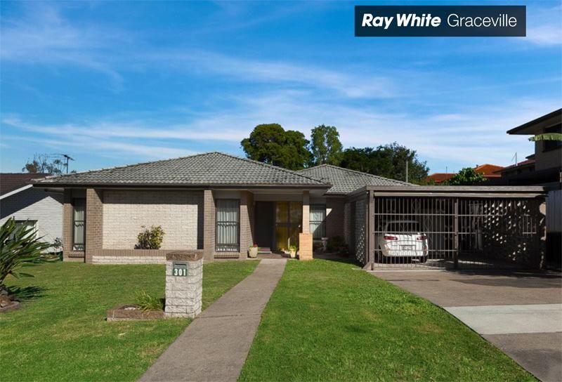 301 Cliveden Avenue, Oxley QLD 4075