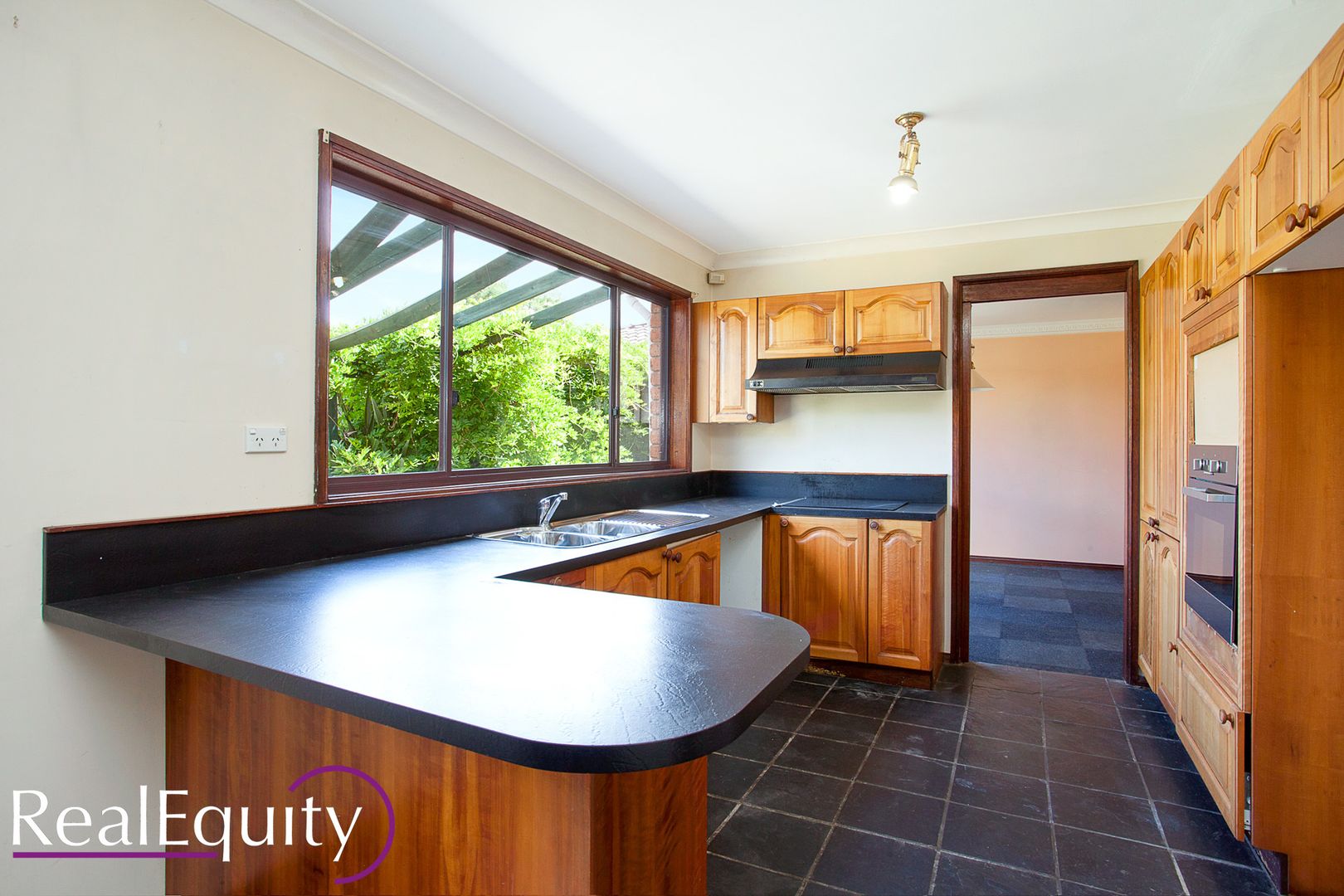 17 Rugby Crescent, Chipping Norton NSW 2170, Image 2