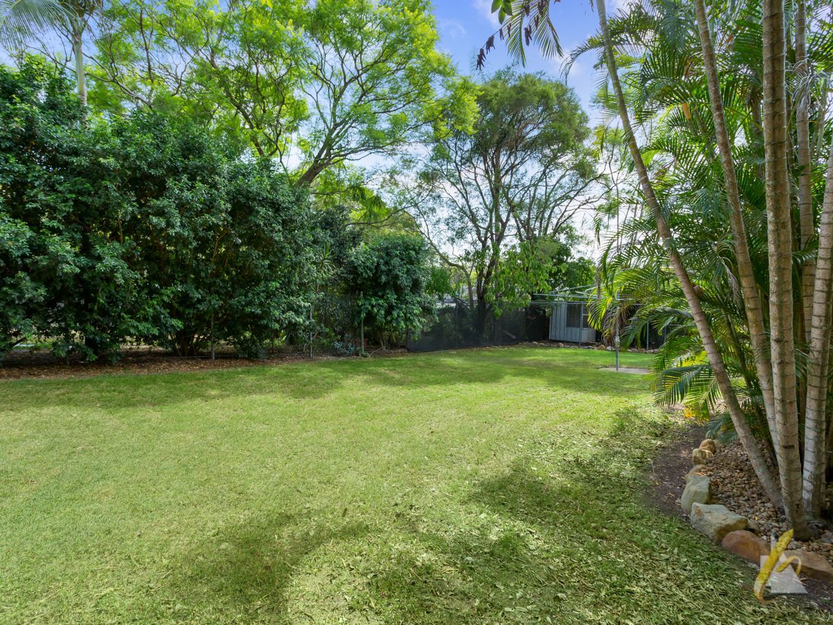 4 Emblem Street, Jamboree Heights QLD 4074, Image 2