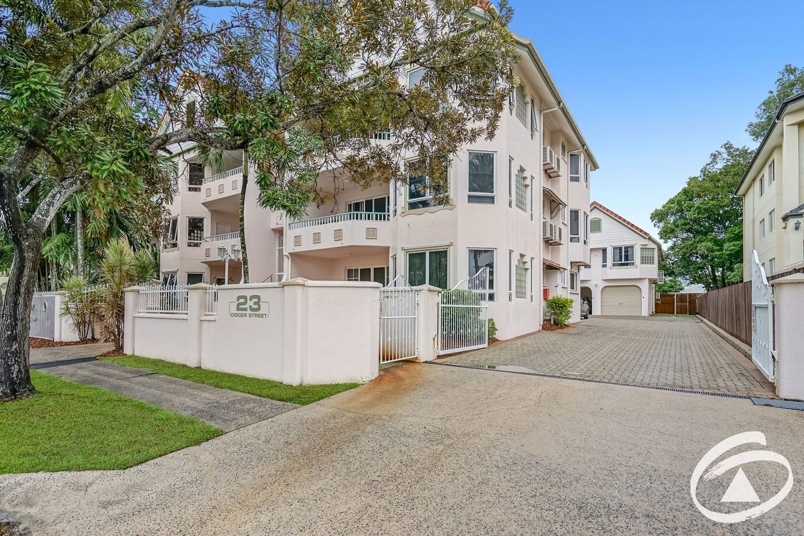 2 bedrooms Apartment / Unit / Flat in 1/23 Digger Street CAIRNS NORTH QLD, 4870