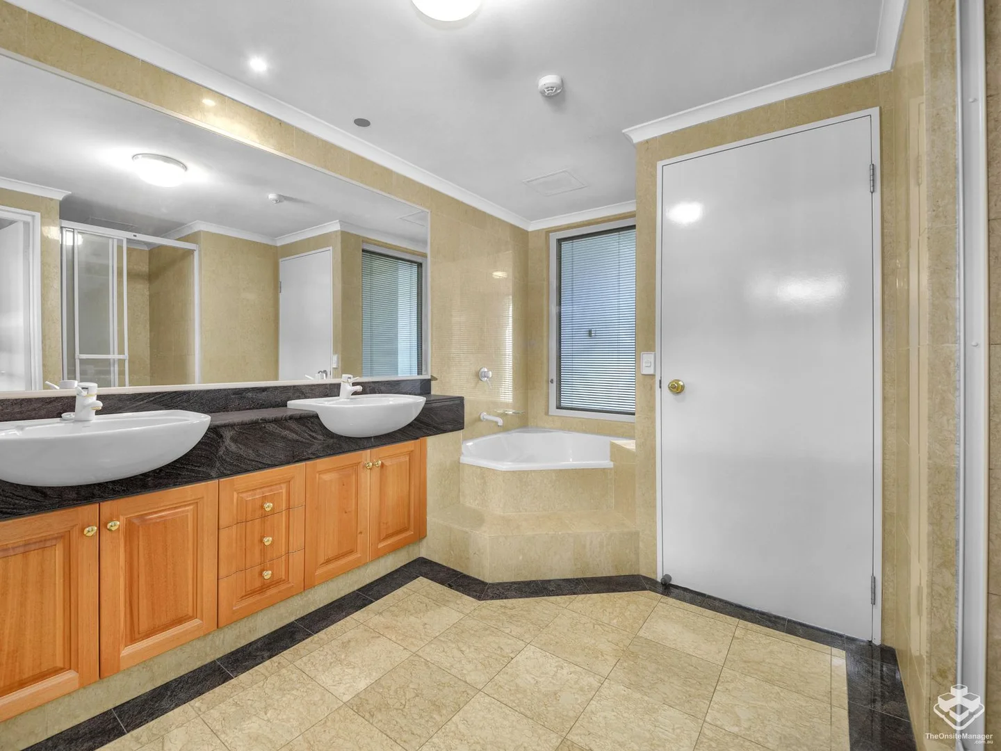 Additional image 8 of ID:21170938/8 Goodwin Street, Kangaroo Point QLD 4169