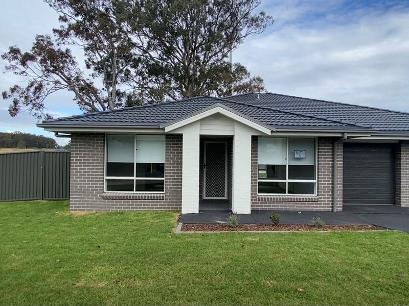3 bedrooms House in 10 Myrtle Crescent ABERGLASSLYN NSW, 2320