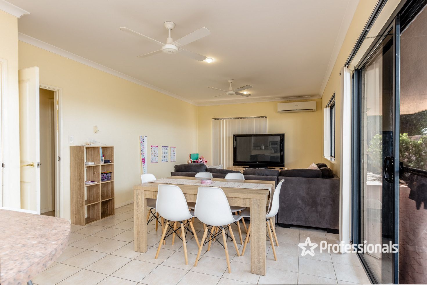 20A Glengarry Court, Mount Tarcoola WA 6530, Image 2