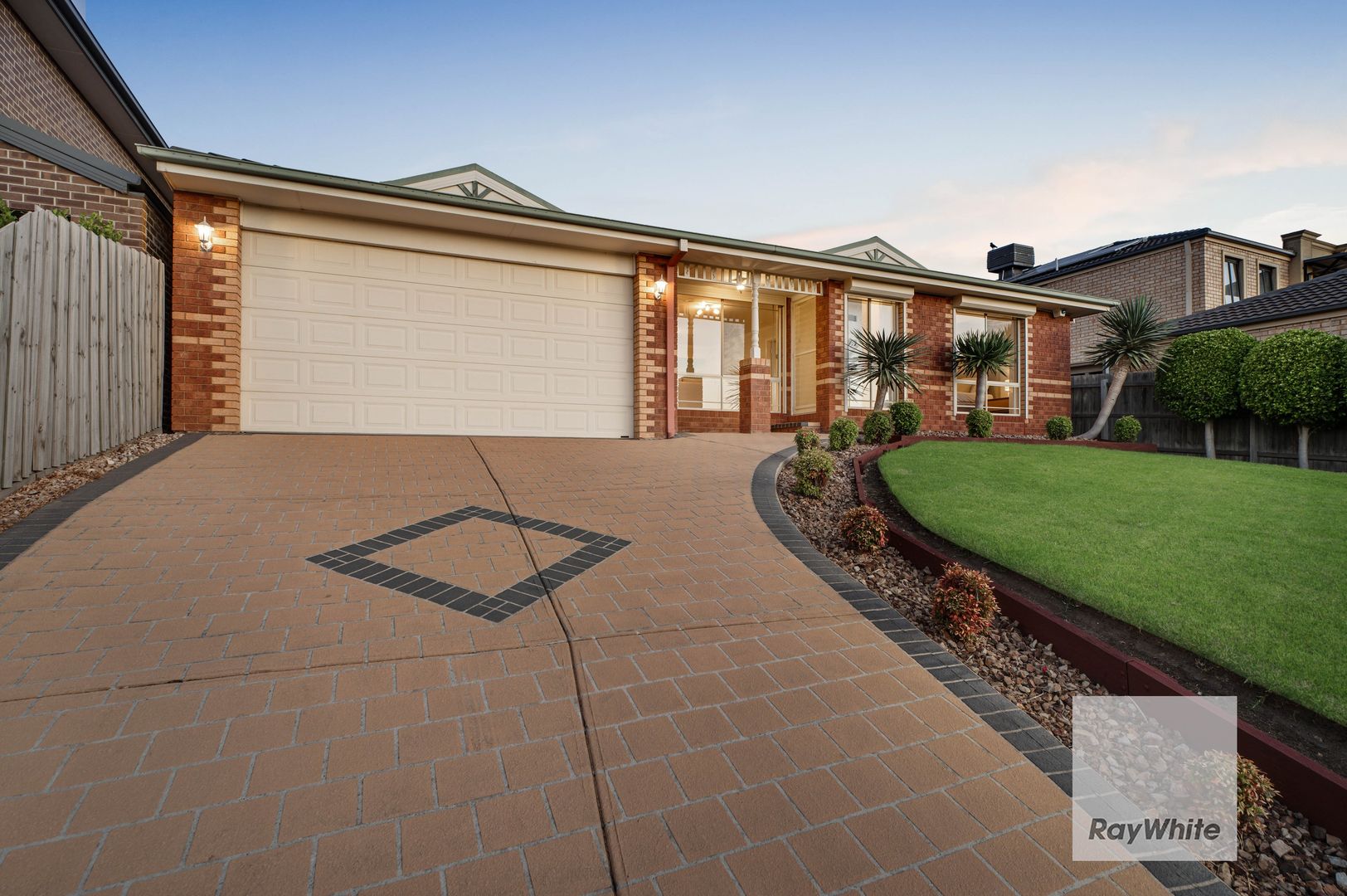 12 Langbourne Court, Greenvale VIC 3059, Image 2