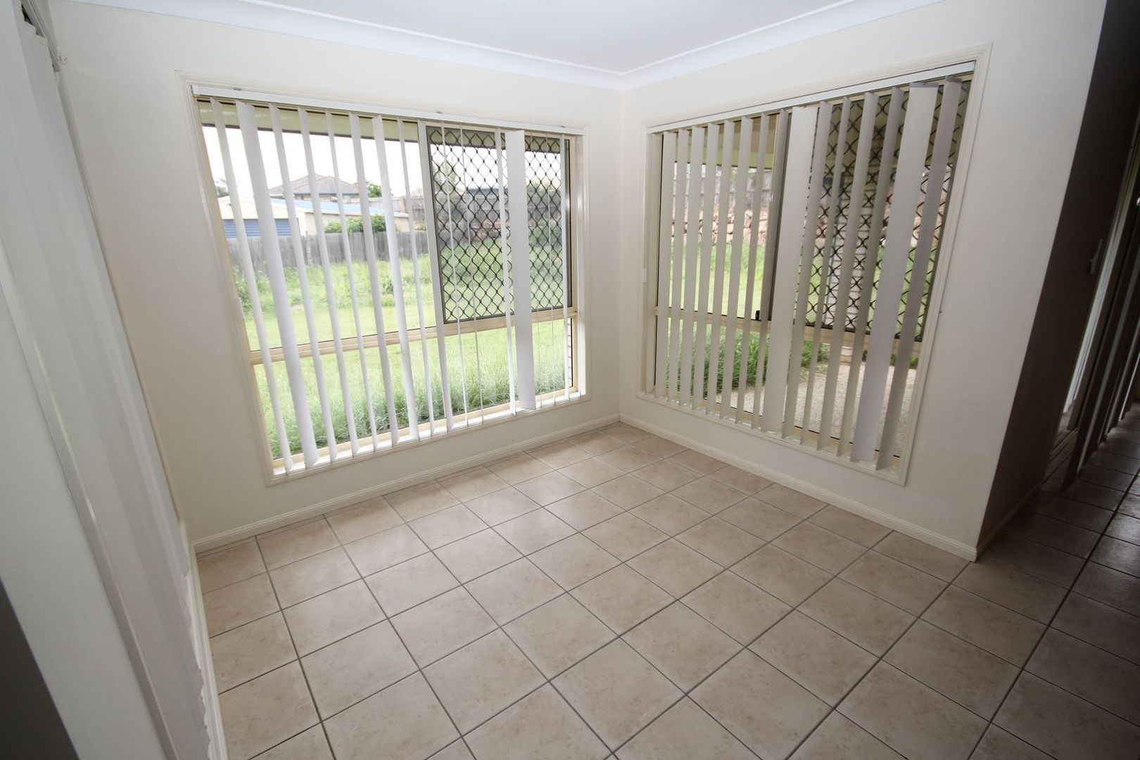 14 Connolly Court, Collingwood Park QLD 4301, Image 2