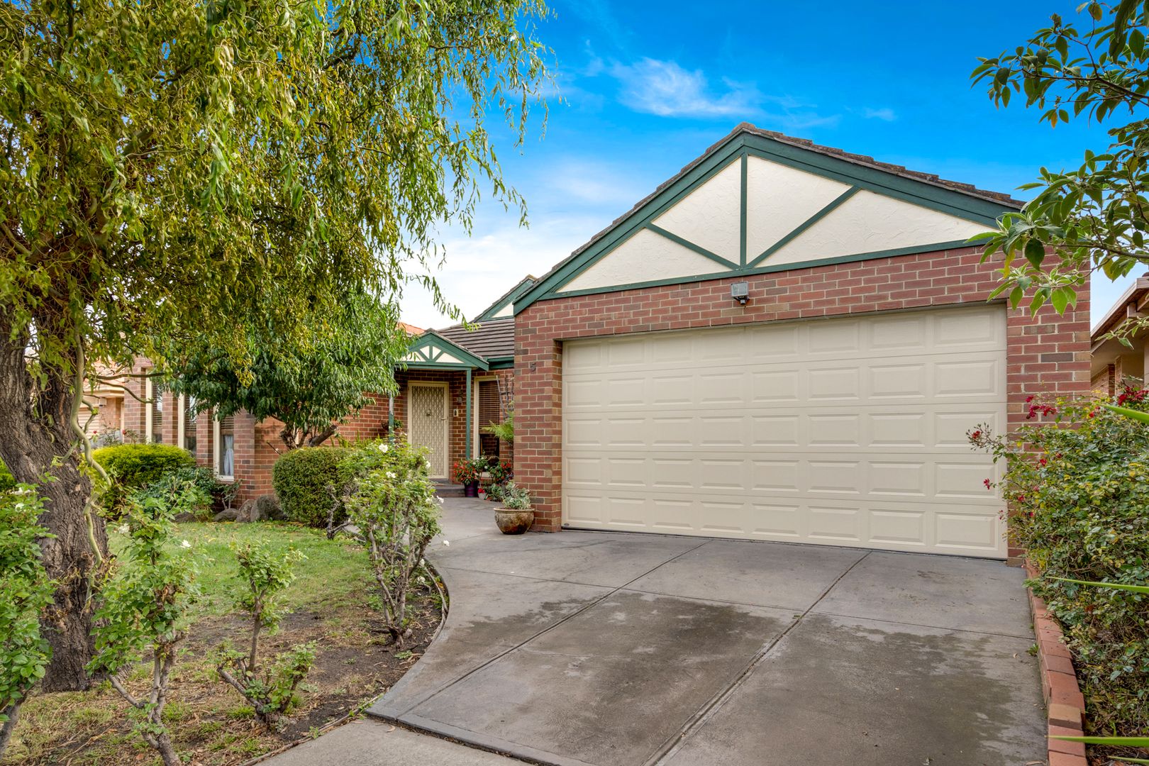 5 Rossiter Avenue, Roxburgh Park VIC 3064, Image 1