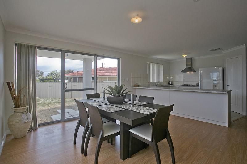 8a Yera Place, WANNEROO WA 6065, Image 2