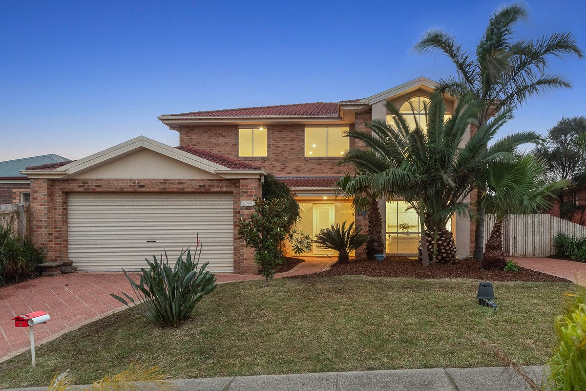 4 bedrooms House in 5 Bottlebrush Court LANGWARRIN VIC, 3910