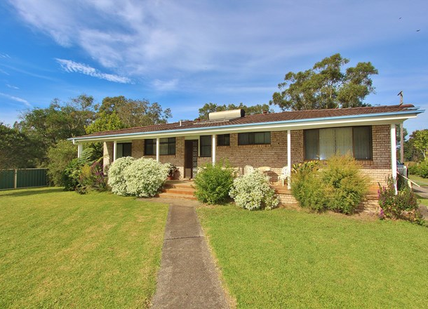 15 Beach Street, Dunbogan NSW 2443