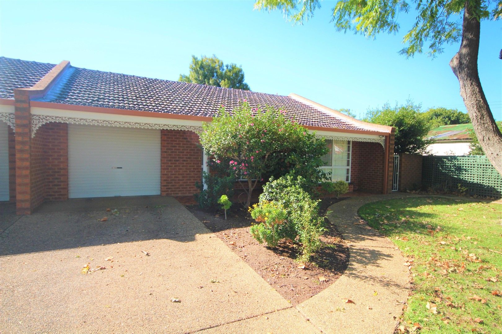 2 bedrooms Villa in 1 Mckinnon Street WAGGA WAGGA NSW, 2650