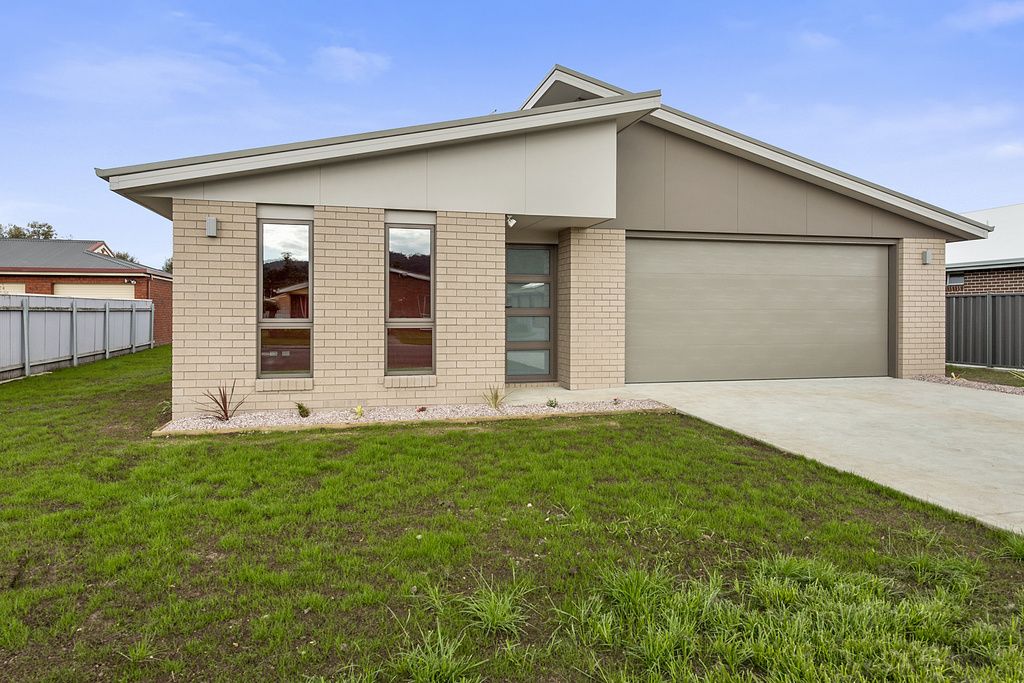 33 Woodrising Avenue, Spreyton TAS 7310, Image 1