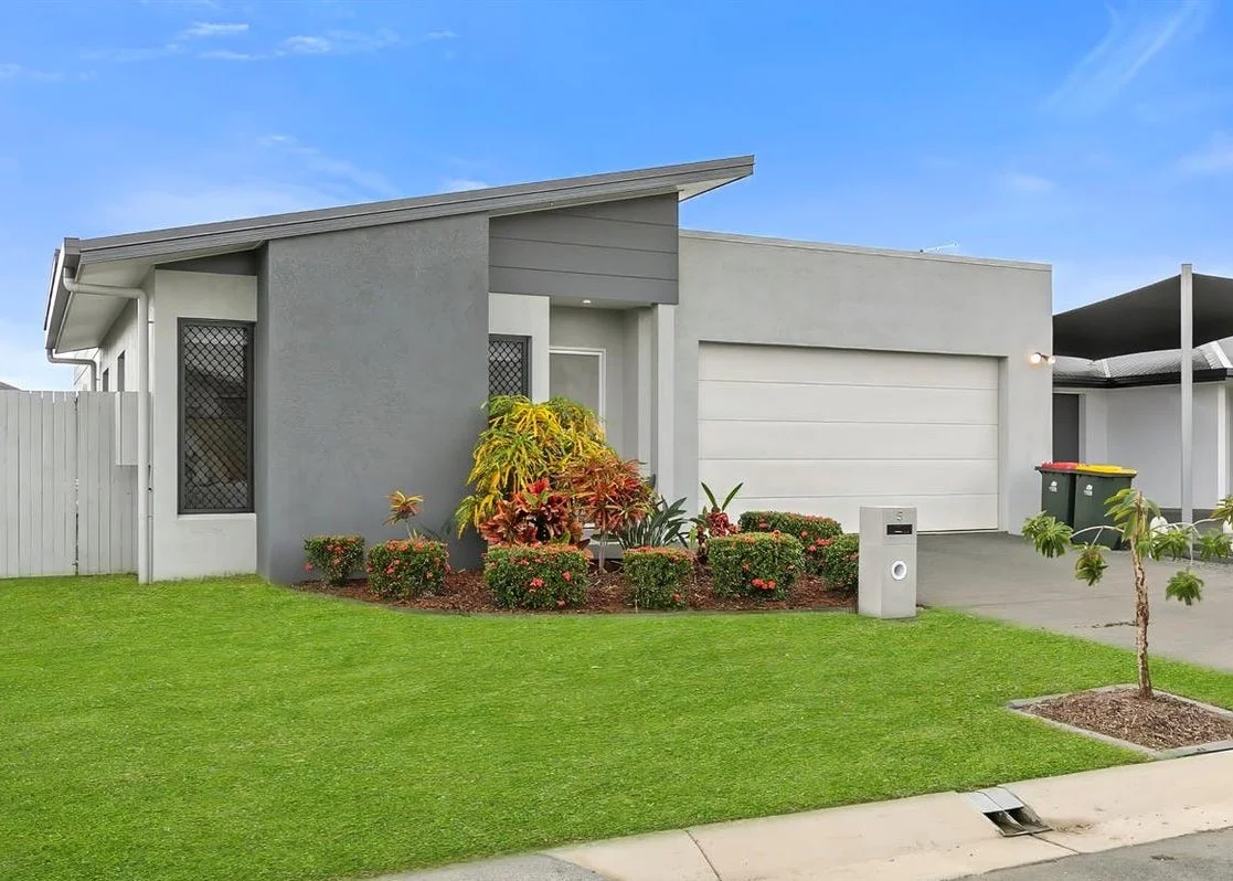 5 Munderra Close, Smithfield QLD 4878