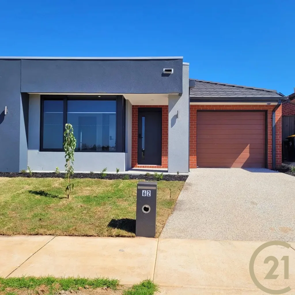 62 Uplands Crescent, Melton South VIC 3338